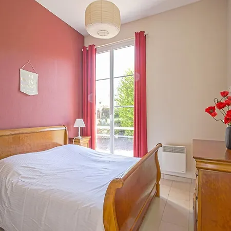 Spacious With Garden Near Sea Дом отдыха Sainte-Honorine-des-Pertes